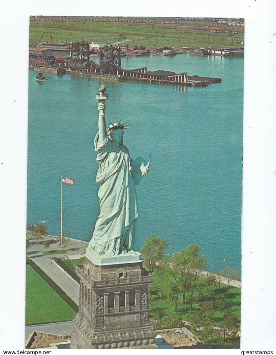 Usa New York   Postcard  Statue Of Liberty Vintage Unused - Statue De La Liberté