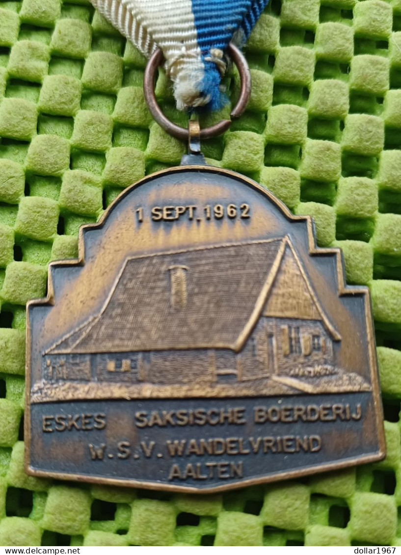 Medaille -  1 September 1962 , Aalten , Eskes Saksische Boerderij -  Original Foto  !!  Medallion  Dutch - Sonstige & Ohne Zuordnung