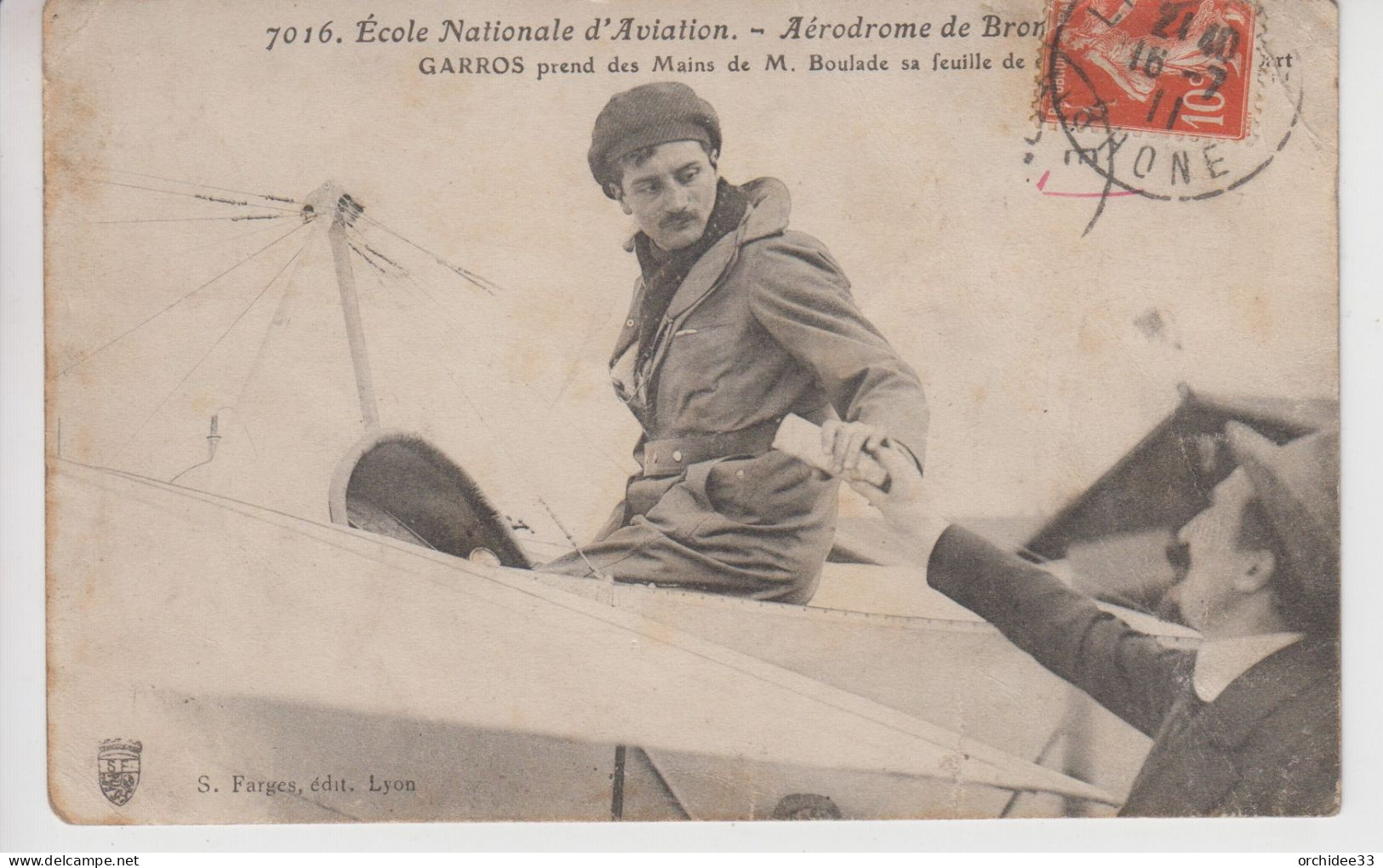 CPA Ecole Nationale D'Aviation - Aérodrome De Bron-Lyon - Garros Prend Des Mains De M. Boulade Sa Feuille De Route - Bron