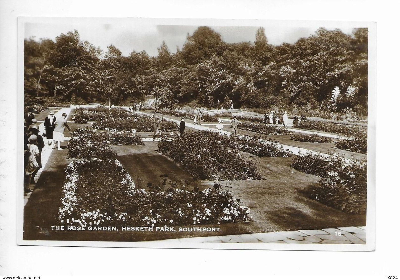 SOUTHPORT. THE ROSE GARDEN. HESKETH PARK. - Southport