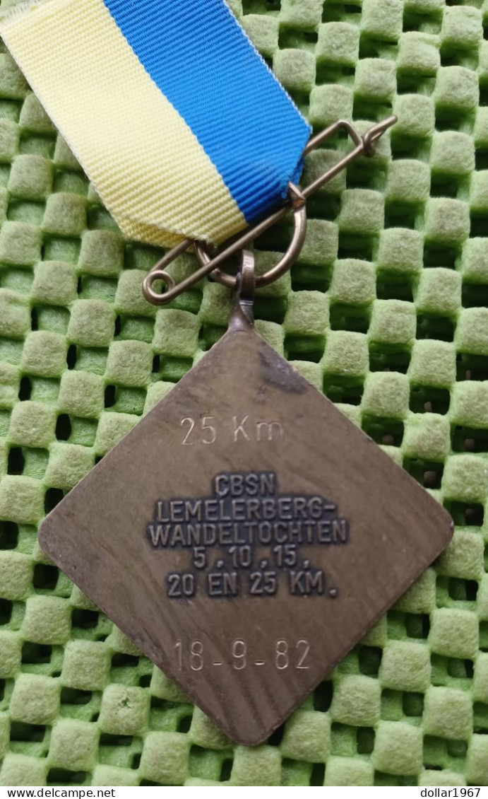 Medaille -  25 Km Cbsn Lemelerberg Wandeltochten 18-9-1982  -  Original Foto  !!  Medallion  Dutch - Autres & Non Classés