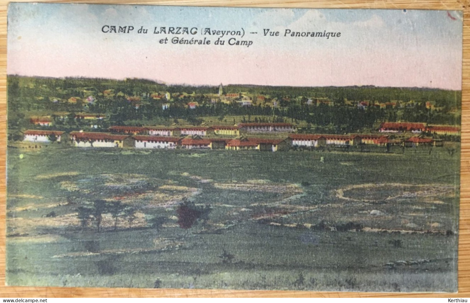 Camp Du Larzac. 3 CPA - Vue Panoramique Et Générale Du Camp ; Cuisine Et Infirmerie; La Sieste - La Cavalerie