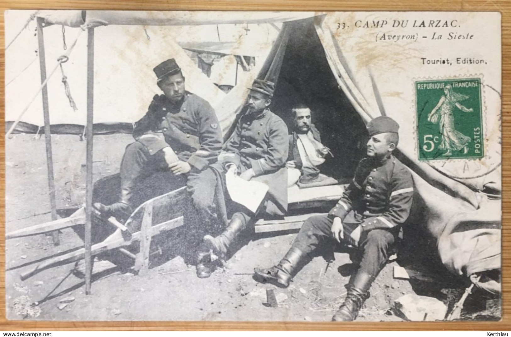 Camp Du Larzac. 3 CPA - Vue Panoramique Et Générale Du Camp ; Cuisine Et Infirmerie; La Sieste - La Cavalerie