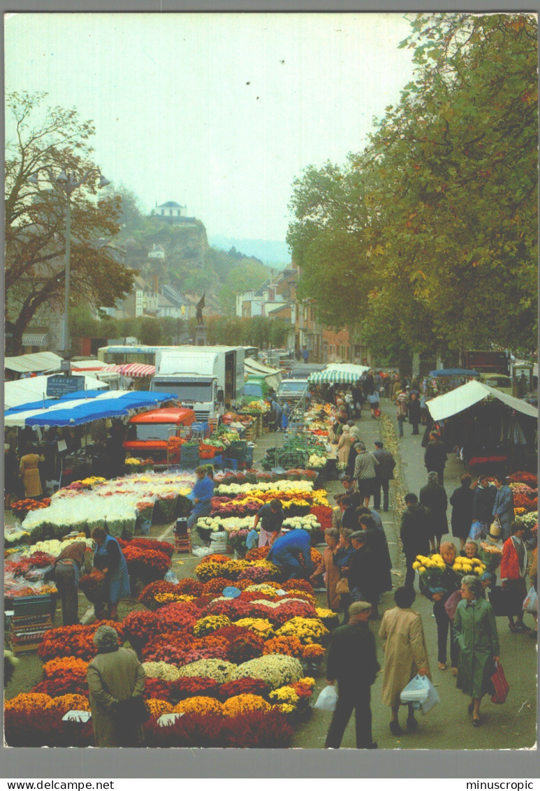 CPM - Belgique - Couvin - Jour De Marché - Couvin