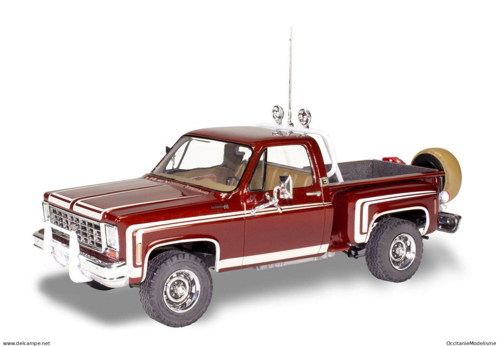 Monogram / Revell - CHEVROLET SPORT STEPSIDE Pickup 4x4 1976 Maquette Réf. 14486 85-4486 Neuf NBO 1/24 - Automobili