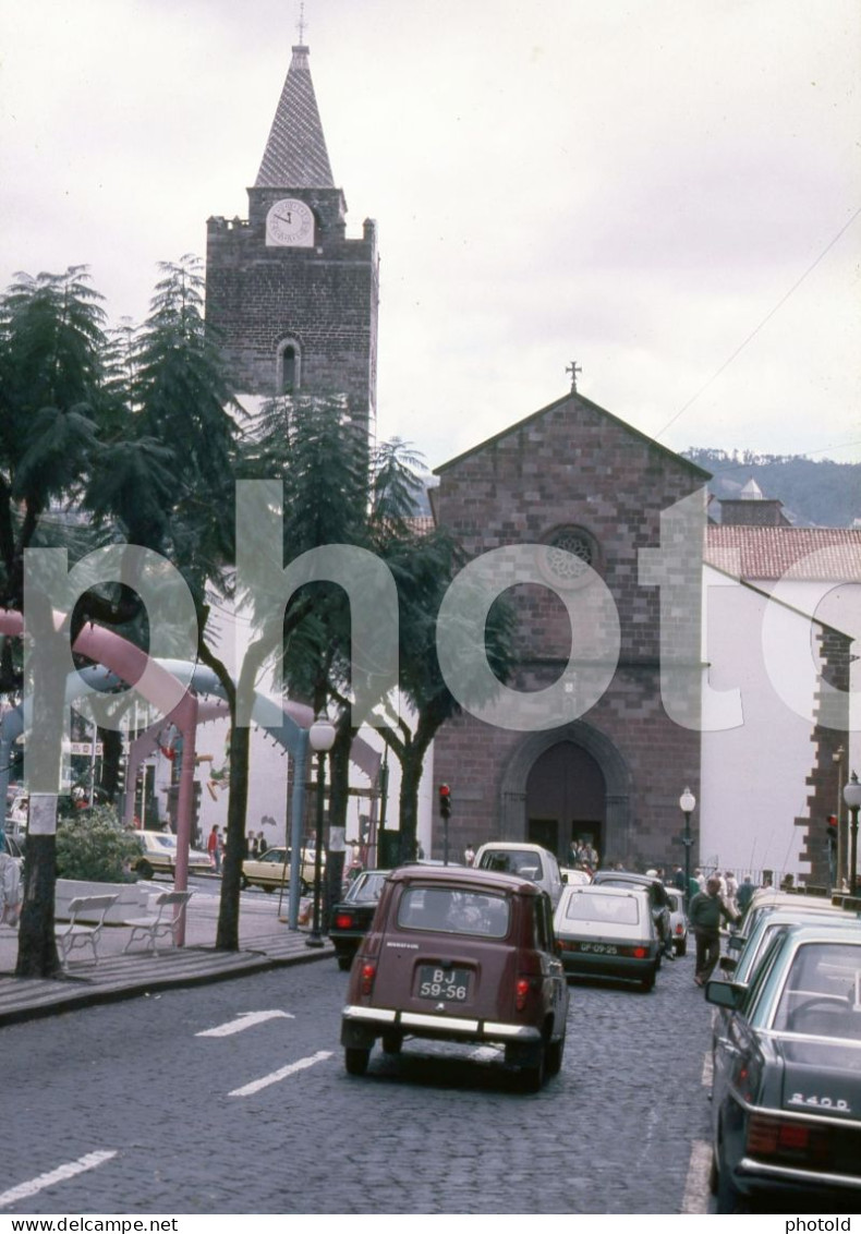 1980 RENAULT 4L RUA FUNCHAL MADEIRA PORTUGAL 35mm AMATEUR DIAPOSITIVE SLIDE Not PHOTO No FOTO NB3912 - Diapositives