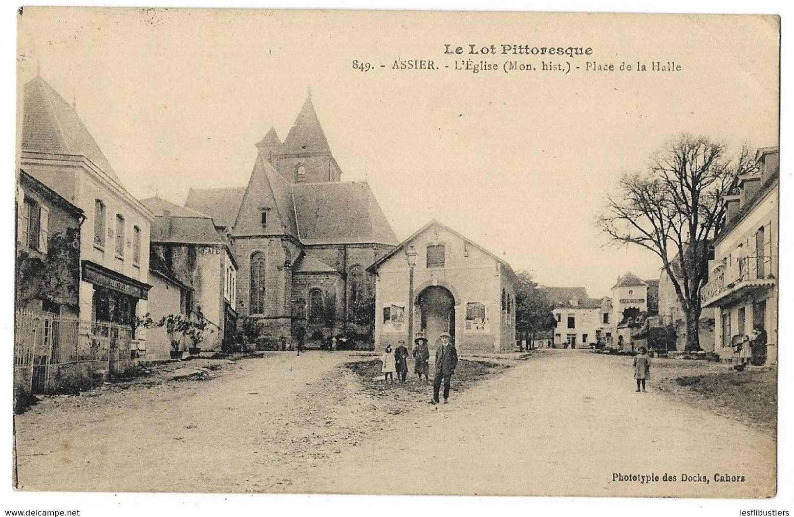 CPA 46 ASSIER - L' Eglise - Place De La Halle - Assier