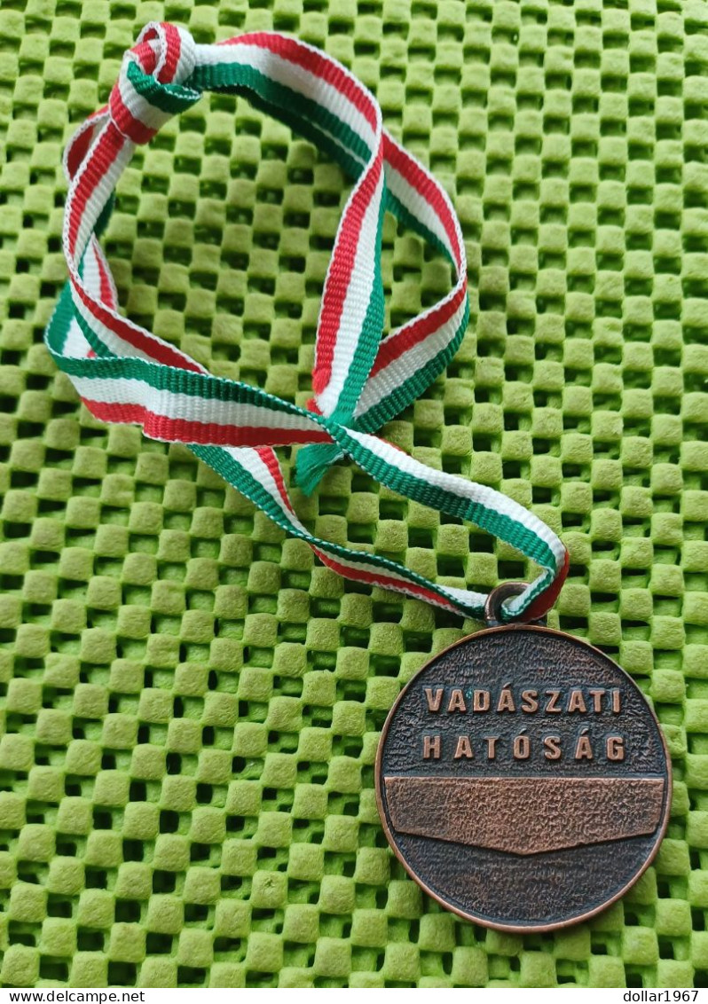 Medaille - Vadaszati Hatosäg / Jachtautoriteit /  Hunting Authority -  Original Foto  !!  Medallion  Dutch - Non Classés