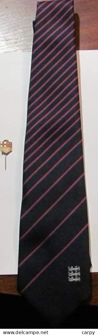 ENGLAND Tie & Pin Quie Old FA Football Association / NOS / Polyester & Enameled Brass - Apparel, Souvenirs & Other