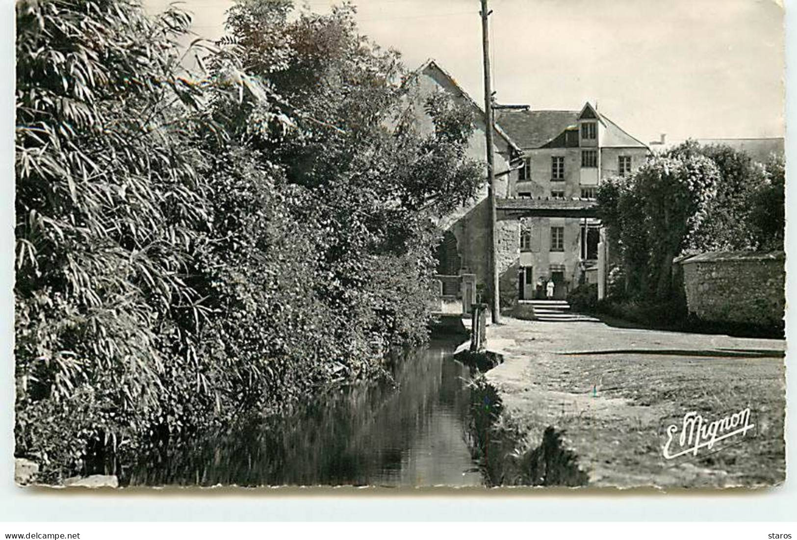 SEPTEUIL - La Vaucouleurs Au Moulin - Septeuil