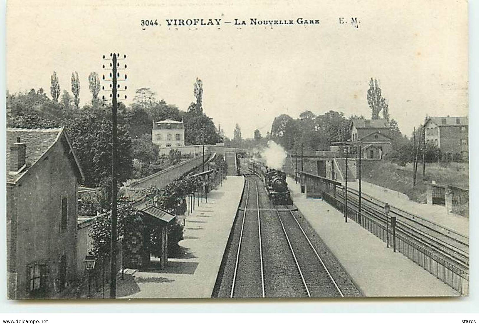 VIROFLAY - La Nouvelle Gare - Arrivée D'un Train - Viroflay