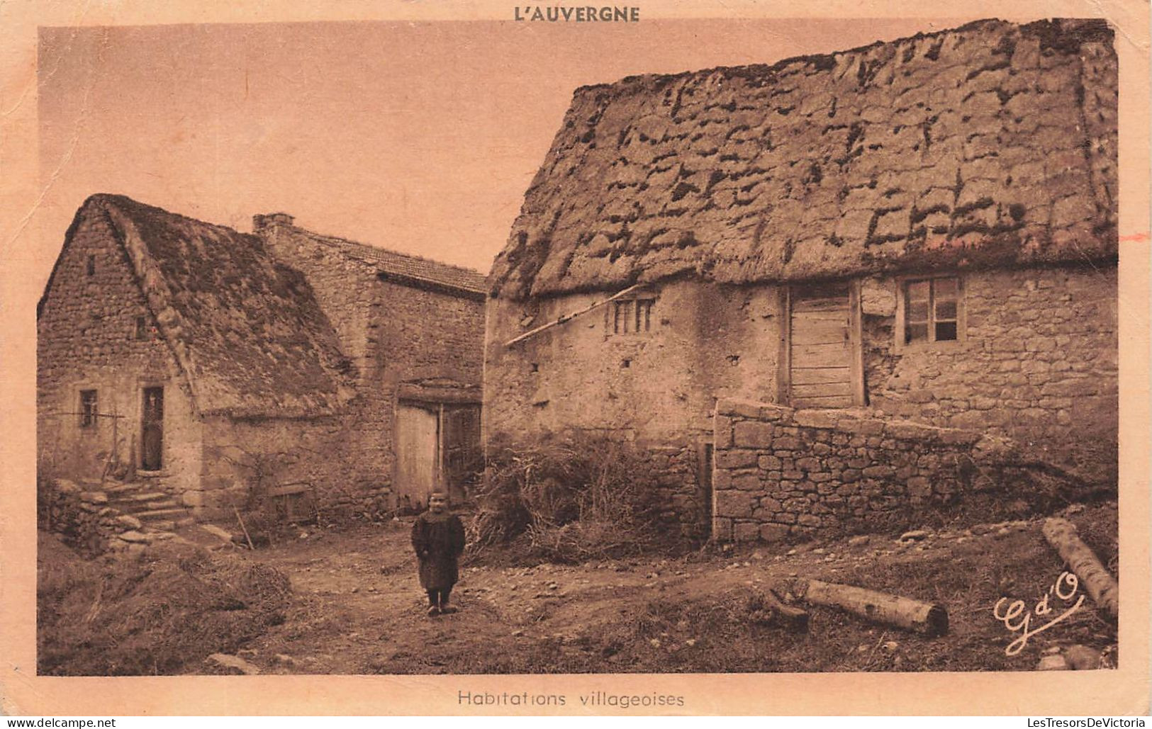 FRANCE - Auvergne - Habitations Villageoises - Carte Postale Ancienne - Auvergne Types D'Auvergne
