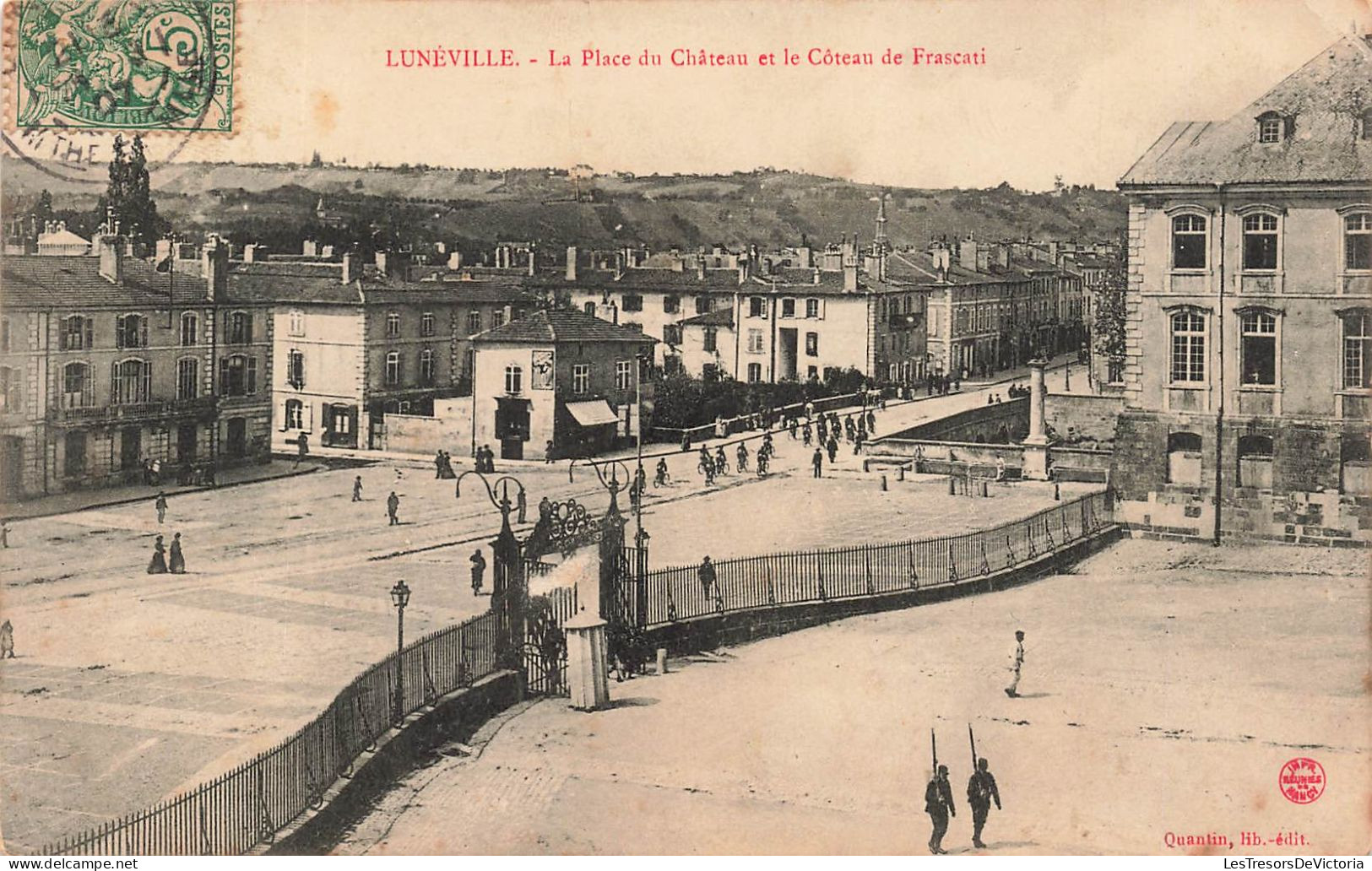 FRANCE - Lunéville - Vue Générale De La Place Du Château Et Le Côteau De Frascati - Animé - Carte Postale Ancienne - Luneville