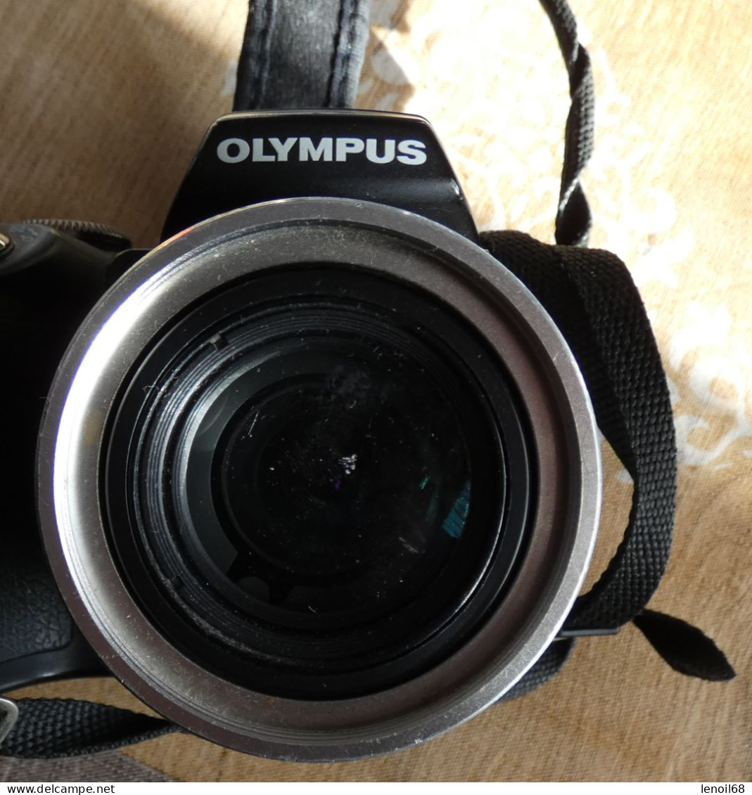 Appareil-photo Olympus SP-590UZ 12 Mégapixels Pour Réparation Ou Pièces Détachées - Fototoestellen