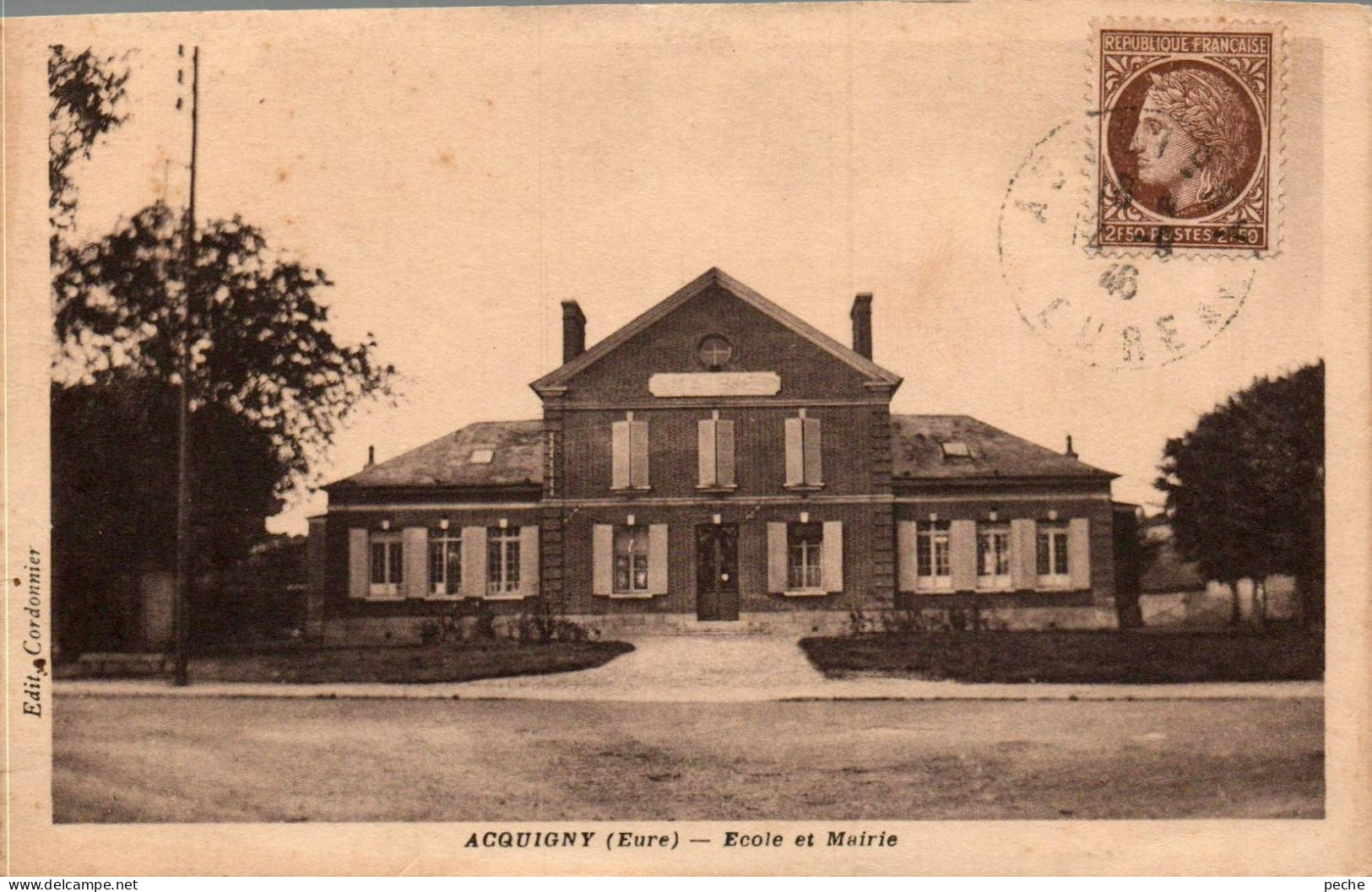 N°11513 -cpa Acquigny -école Et Mairie- - Acquigny