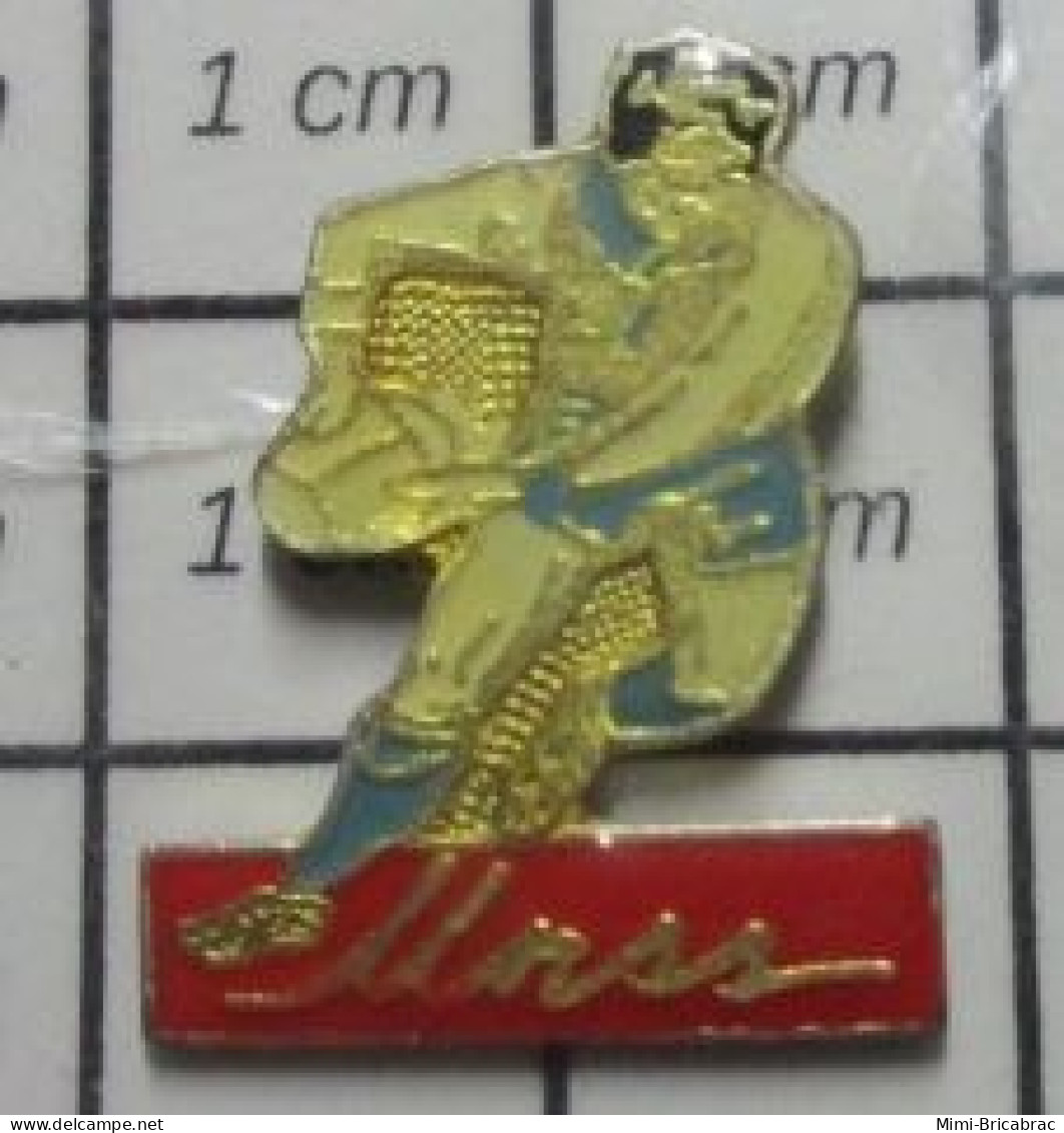 713H  Pins Pin's / Rare & Belle Qualité SPORTS / UNSS SPORT SCOLAIRE RUGBY - Rugby