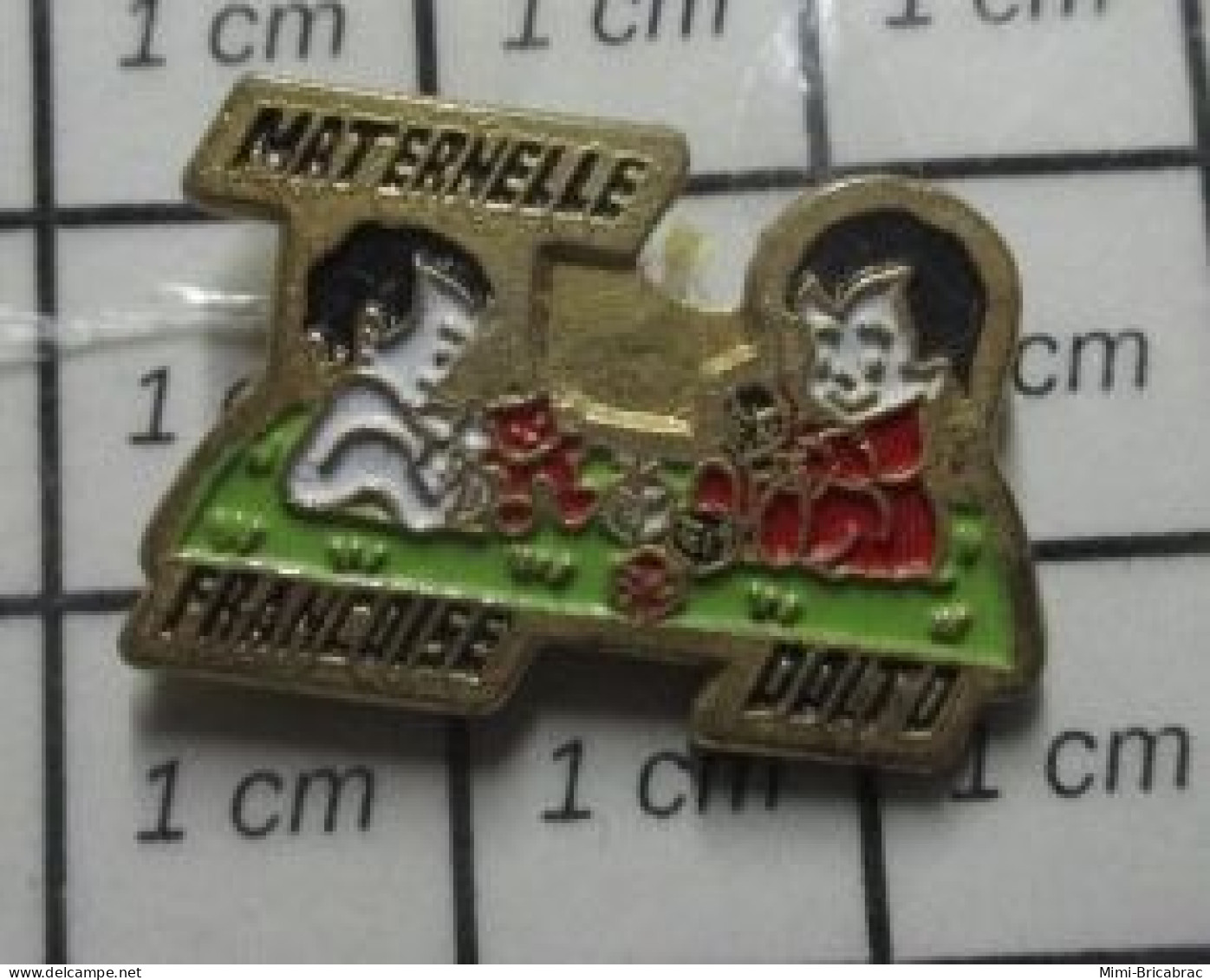 713H  Pin's Pins / Beau Et Rare / ADMINISTRATIONS / ECOLE MATERNELLE FRANCOISE DOLTO-MOBILE - Administración