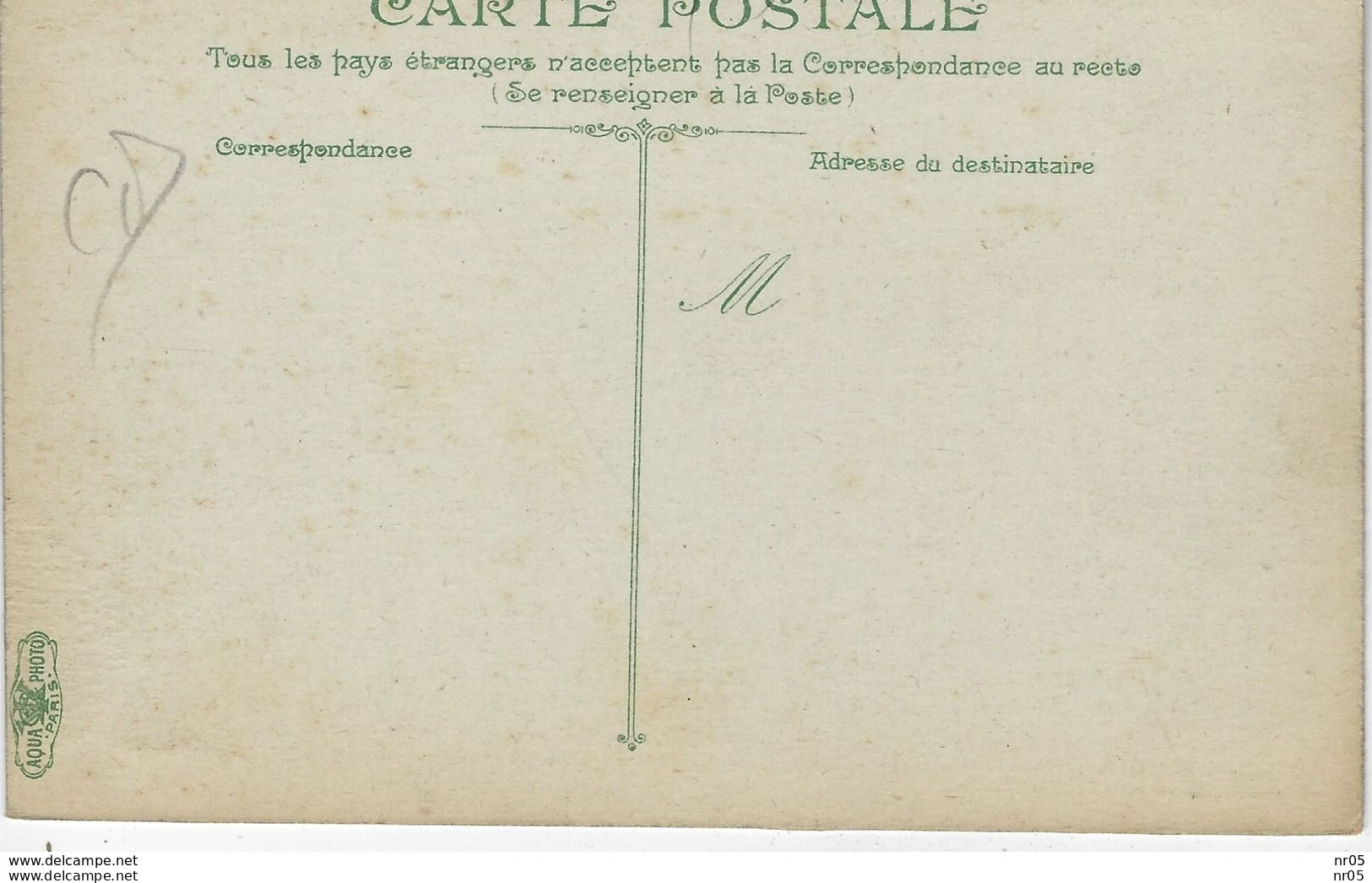 75 - Un Dirigeable Militaire PARIS - Zeppeline