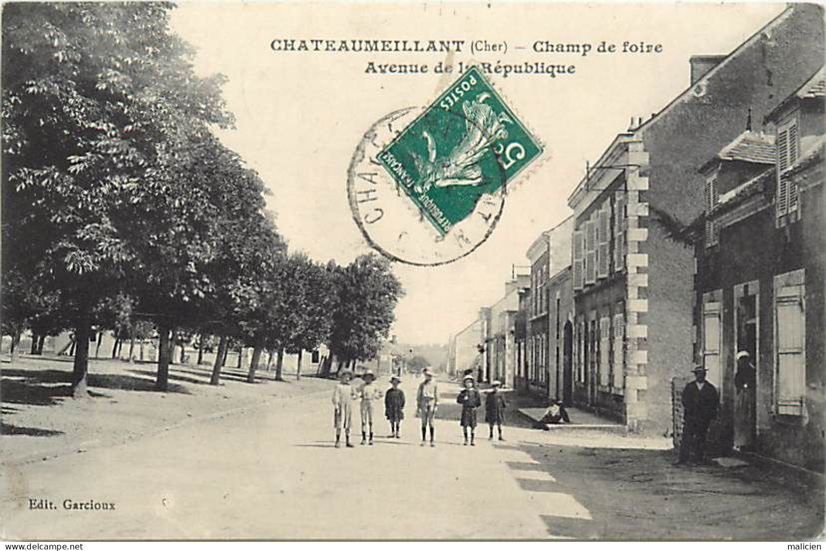 -dpts Div.-ref-BM713- Cher - Chateaumeillant - Champ De Foire - Avenue De La République - Enfants - - Châteaumeillant