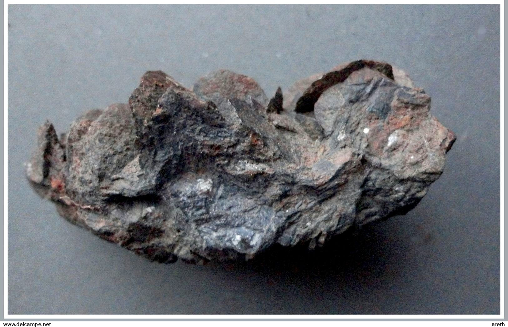 SIDERITE  / SIDEROSE -  Isére - 9 X 5 X 3 Cm - Mineralien