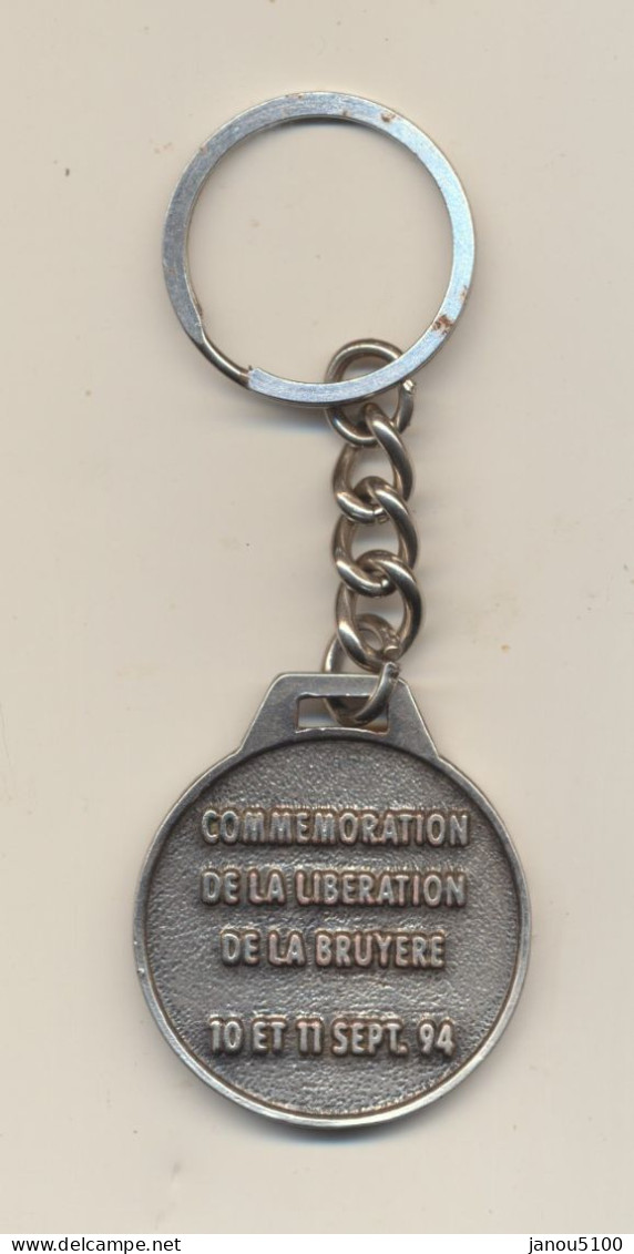 MILITARIA      " MEDAILLE DE COMMEMORATION  DE LA BRUYERE  ( NAMUROIS -BELGIQUE )   GUERRE 40-45. - Belgique