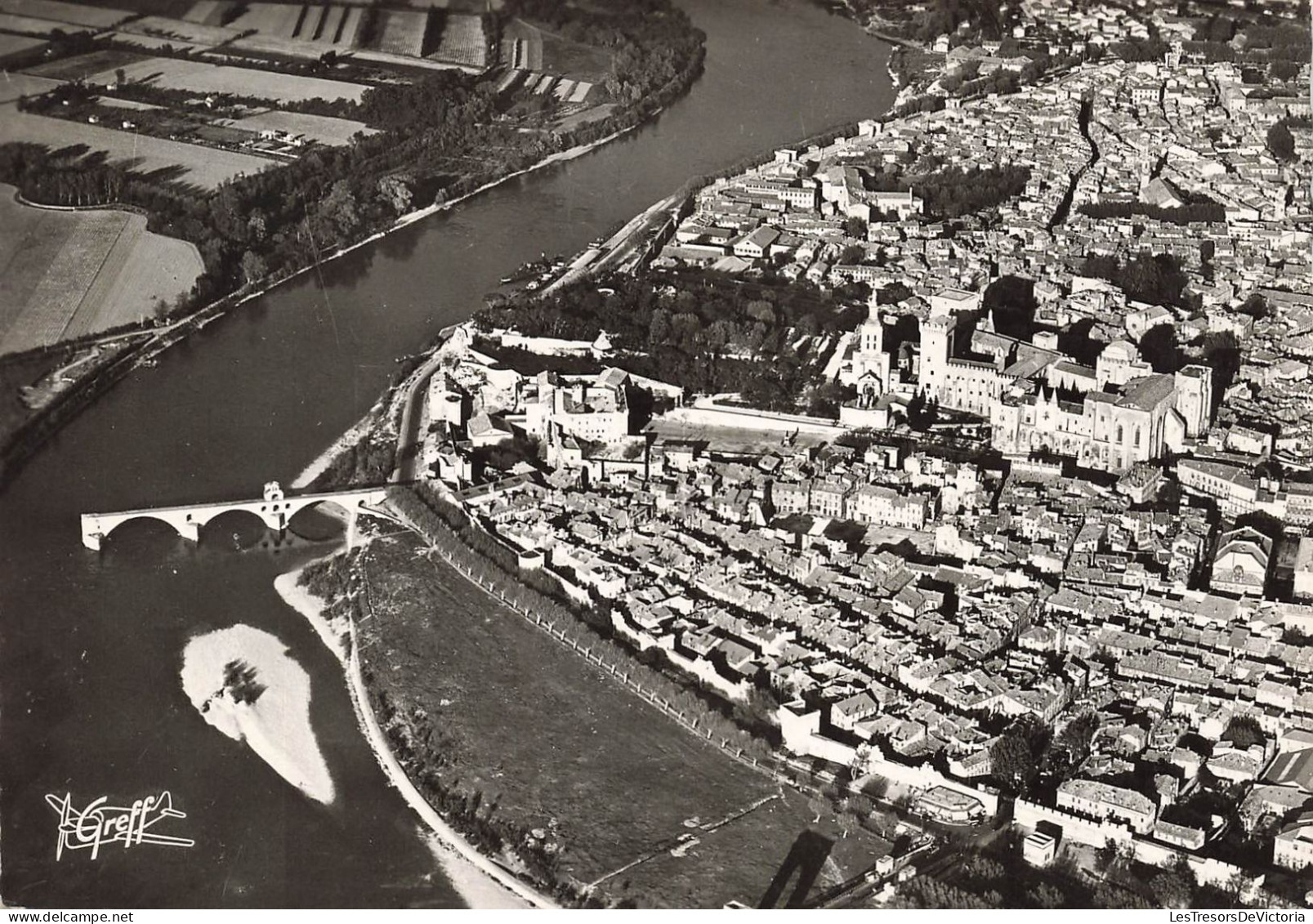 FRANCE - Avignon - Vue Aérienne - La Ville, Le Palais Des Papes , Le Pont Et La Vallée Du Rhône - Carte Postale Ancienne - Avignon (Palais & Pont)