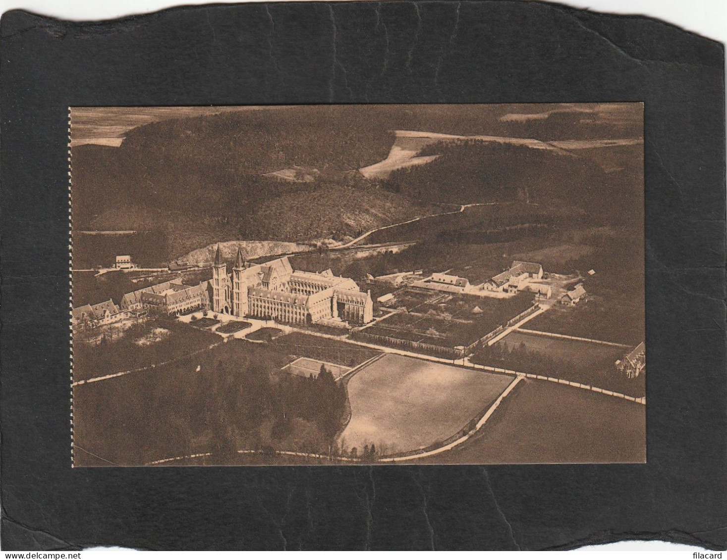 127491           Belgio,   Maredsous,  Abbaye,   Vue  Prise  En  Avion,   NV - Anhee