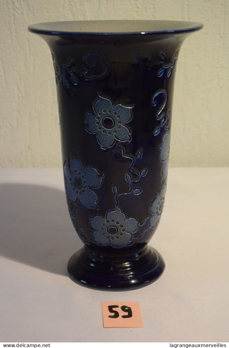 C59 Magnifique Vase Soliflore En Faïence Décorée SIGNE' - Vasi