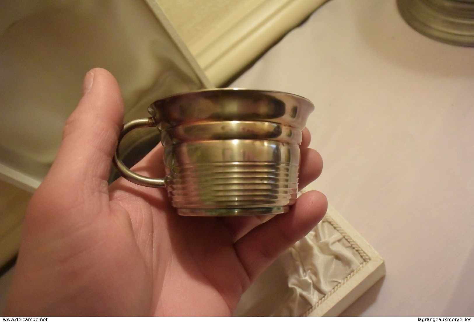 C60 Tasse Et Sous Tasse Avec étui Métal Argenté ? - Plata