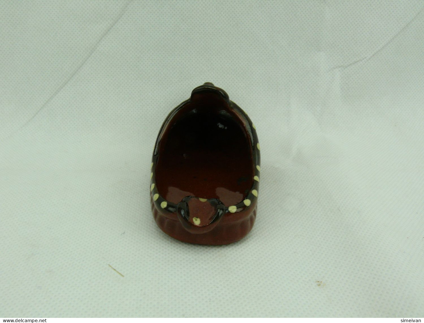 Vintage Ceramic Ashtray Ancient Shoe One Slot #2289 - Aschenbecher
