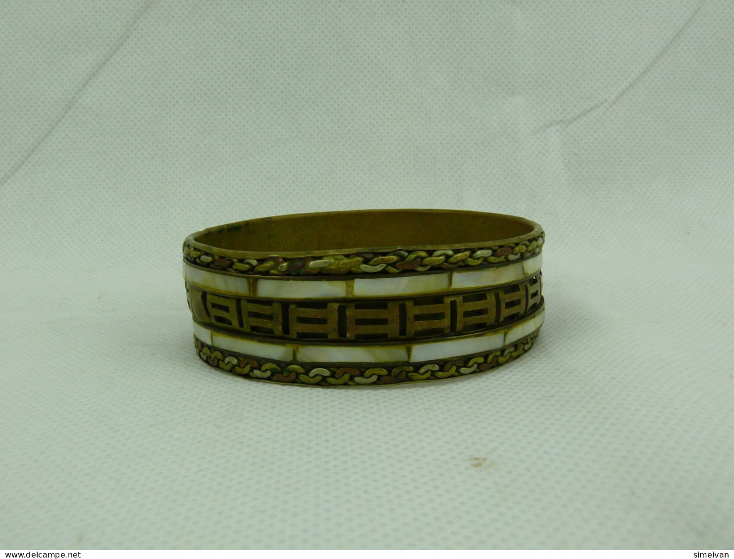 Beautiful Vintage Brass Bracelet With Inlaid Mother Of Pearl #2292 - Bracciali