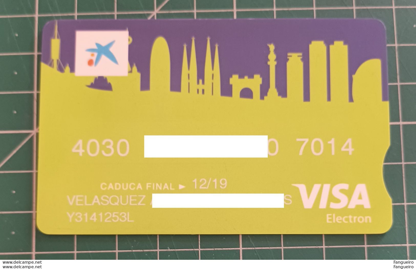 SPAIN CREDIT CARD LA CAIXA - Credit Cards (Exp. Date Min. 10 Years)