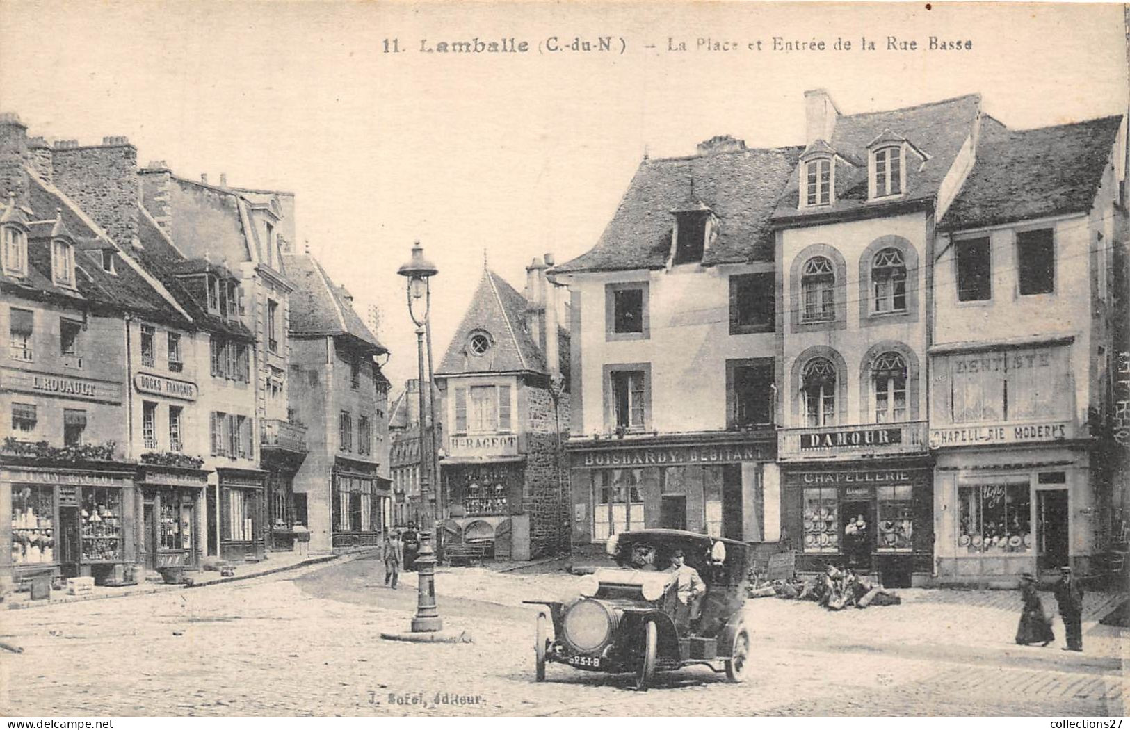 22-LAMBALLE- LA PLACE ET ENTREE DE LA RUE BASSE - Lamballe