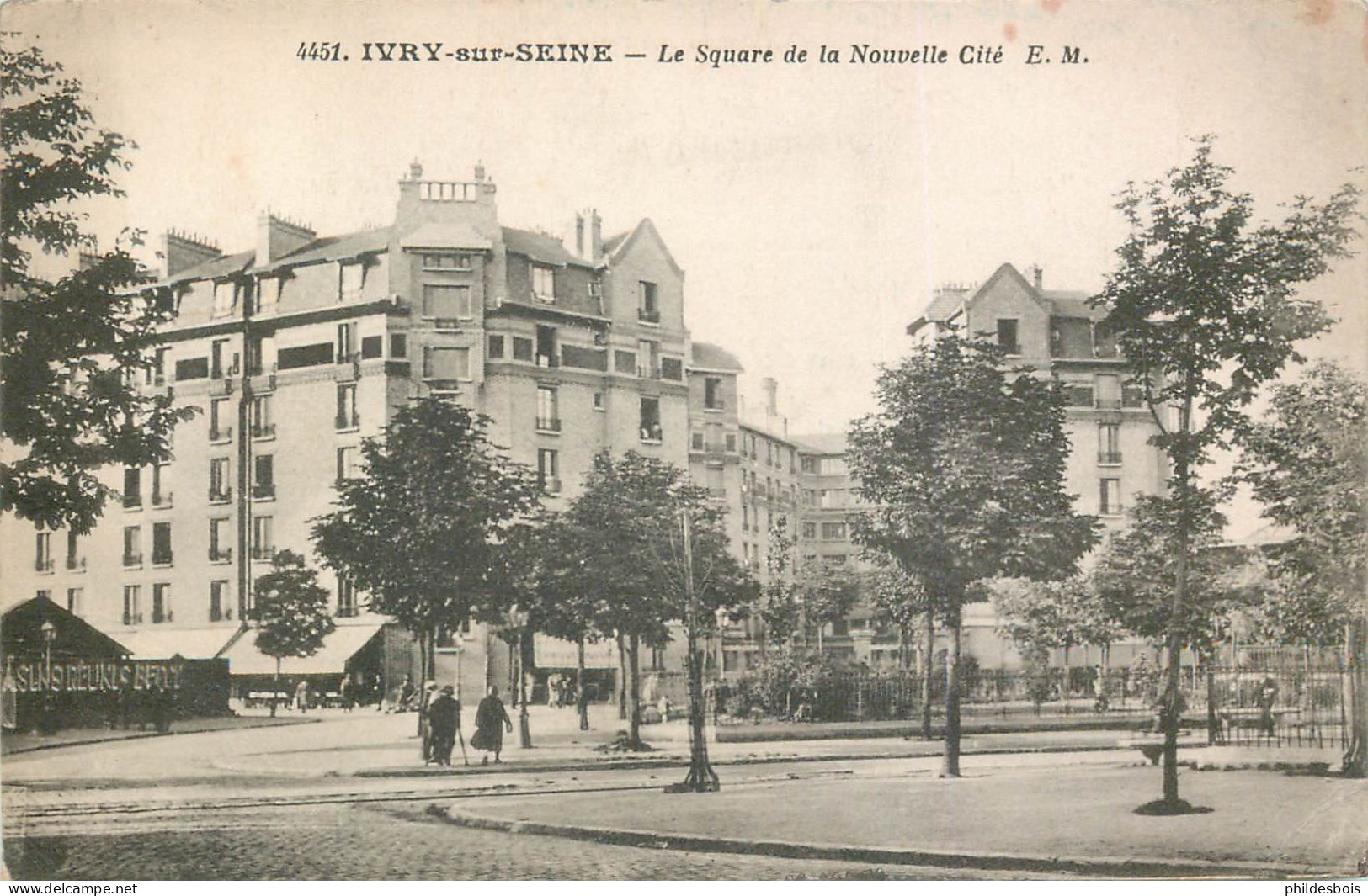 VAL DE MARNE  IVRY SUR SEINE  Square De La Nouvelle Cité - Ivry Sur Seine