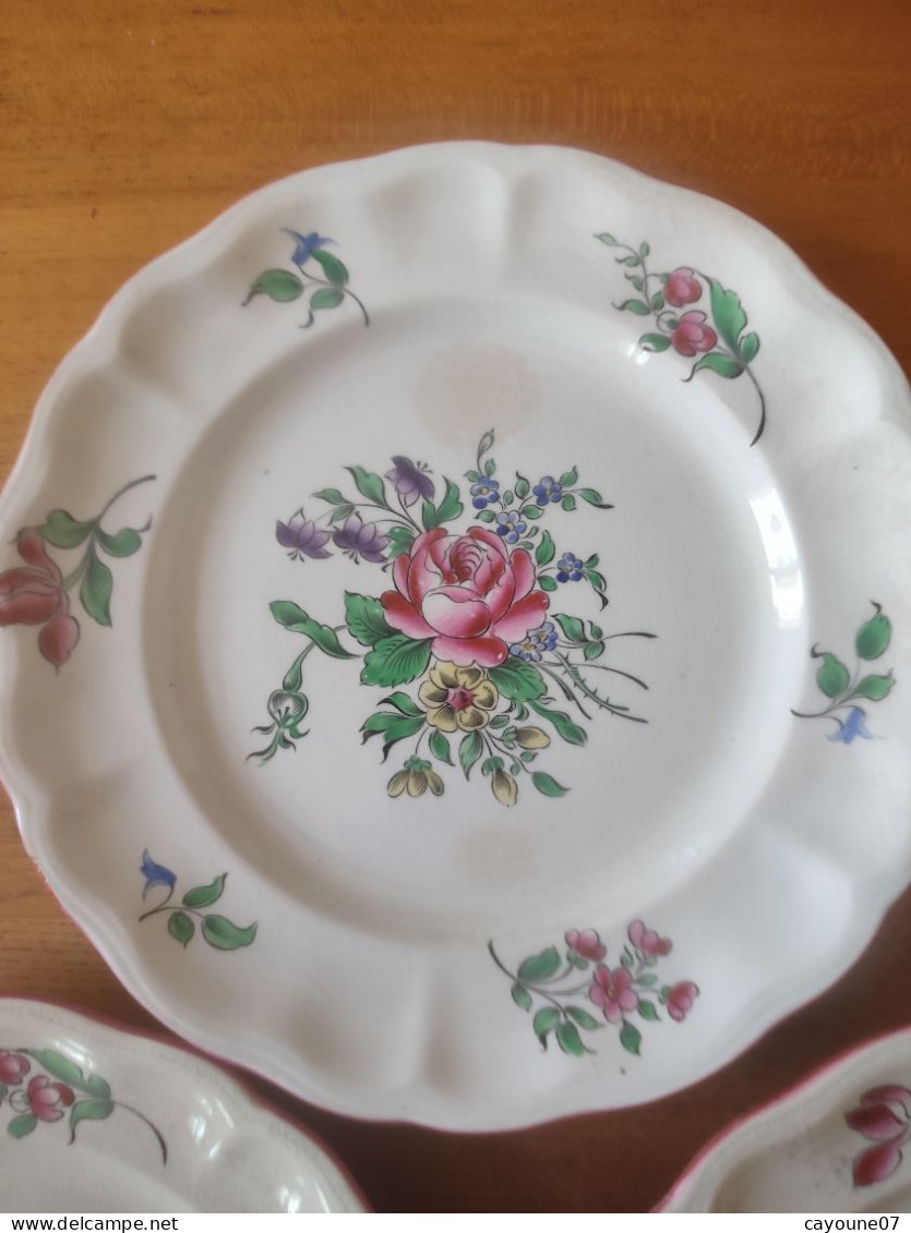 Keller & Guérin Demi Porcelaine Trois Assiettes Décor A La Strasbourg  1892/1922 - Lunéville (FRA)