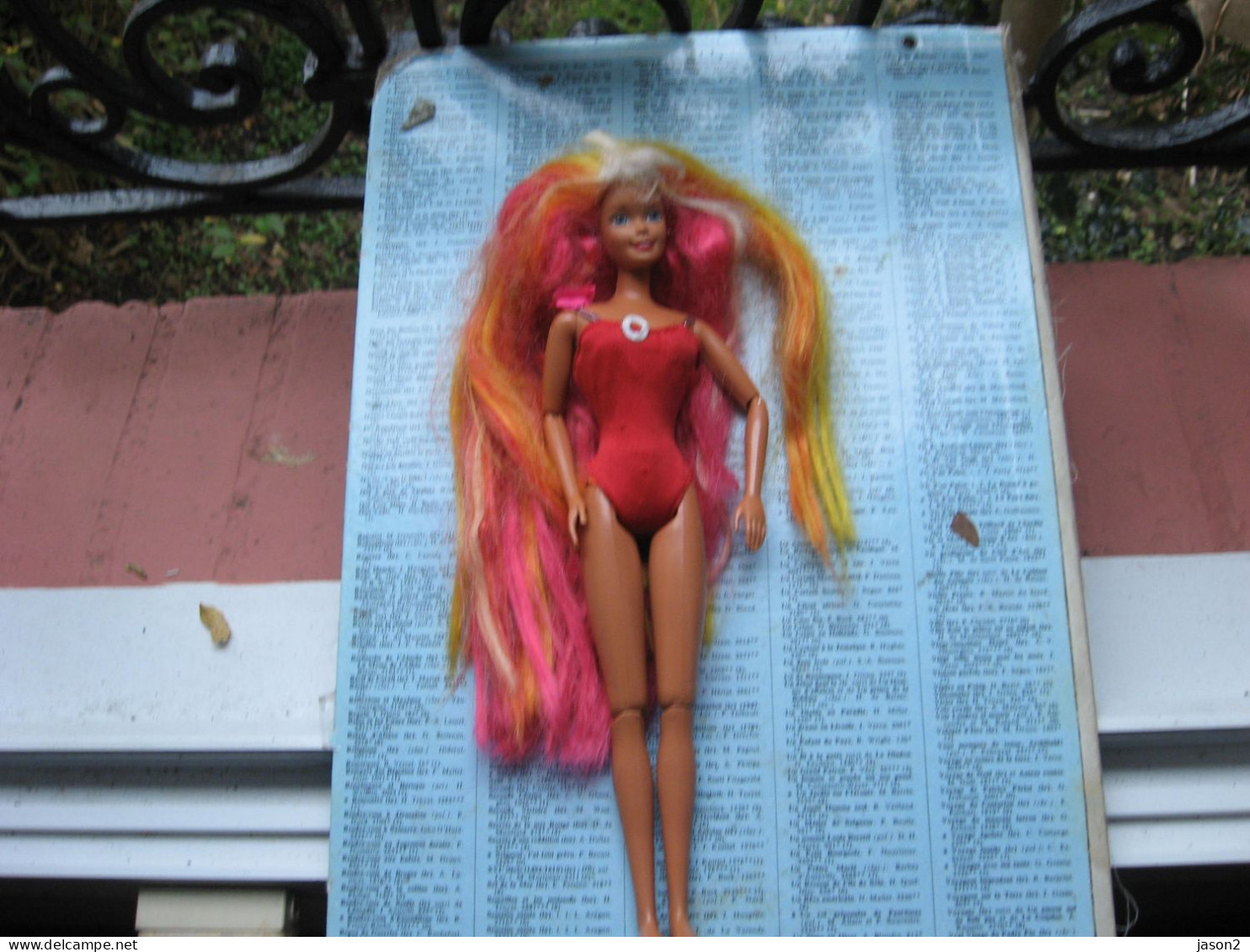 BARBIE BRONZEE ARTICULEE CHEVEUX MULTICOLORES EN MAILLOT DE BAIN 1993 - Barbie