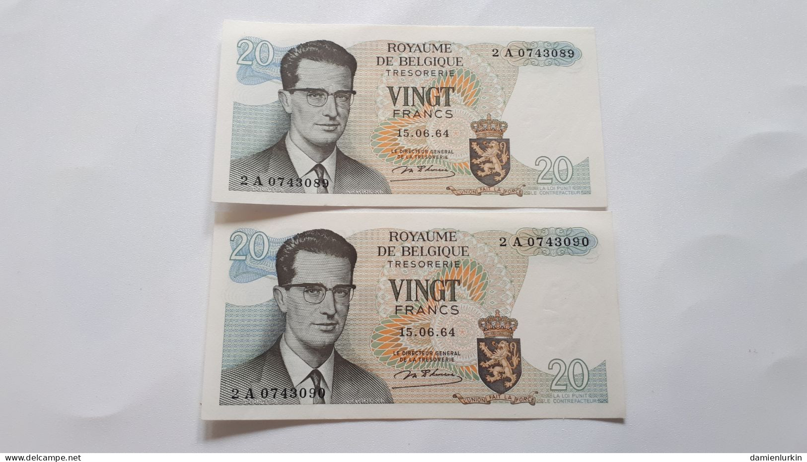 BELGIQUE/BELGIE/BELGIEN BAUDOUIN ATOMIUM 2 BILLETS NUMEROS QUI SE SUIVENT 20 FRANCS 1964 D'HAESE SERIE 2 A P-138a.1 UNC - 20 Franchi