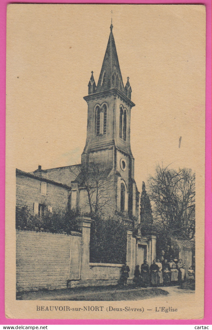 D79 - BEAUVOIR SUR NIORT - L'ÉGLISE - Groupe De Personnes Et Enfants - Carte Sépia - Beauvoir Sur Niort