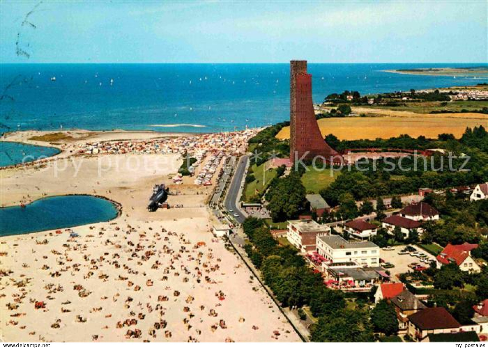 72767169 Laboe Fliegeraufnahme Mit Marine Ehrenmal Laboe - Laboe