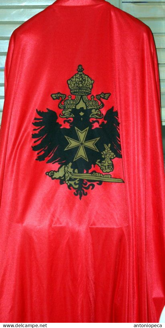 GERMANIA. TUNICA IN SETA DEL "Deutscher Ritterorden St. Georg"