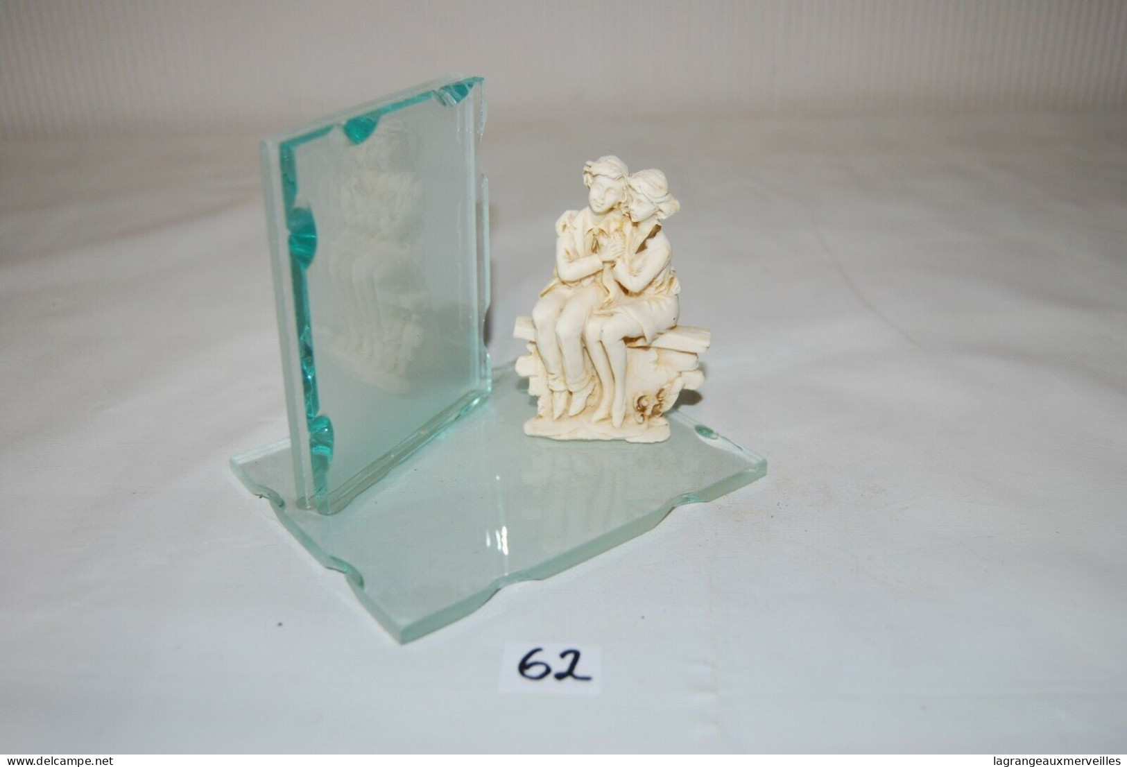 C62 Objet De Vitrine - Cadre Photo En Verre - Couple - Jugendstil / Art Déco