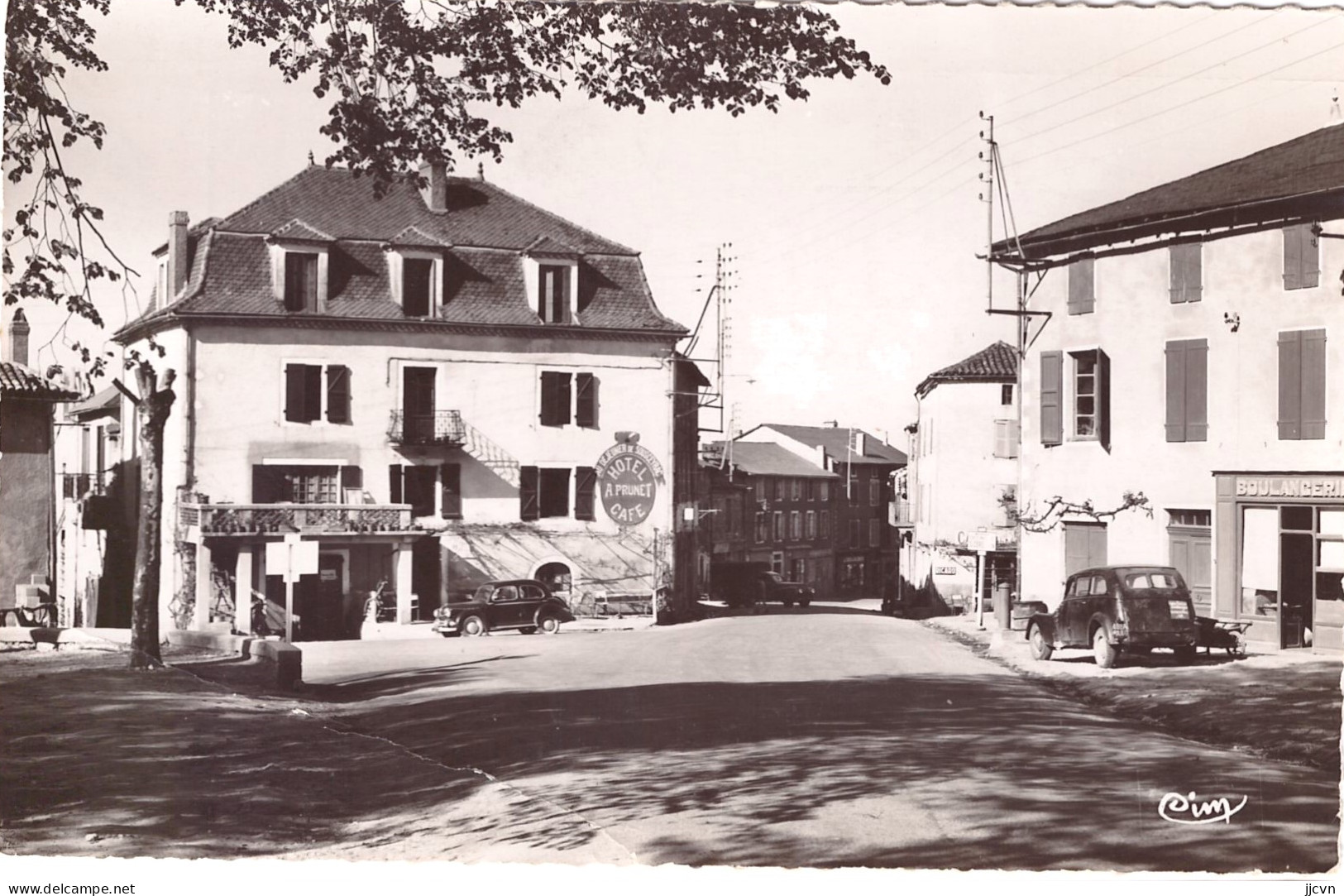 = 46 = Lot - Sousceyrac - Hôtel Prunet (CPSM) - Sousceyrac