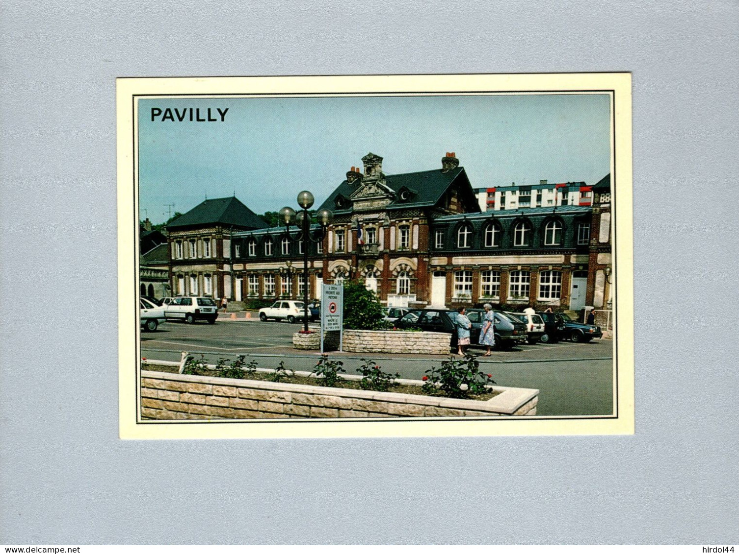 Pavilly (76) : L'Hotel De Ville Et La Place Rénovée - Pavilly