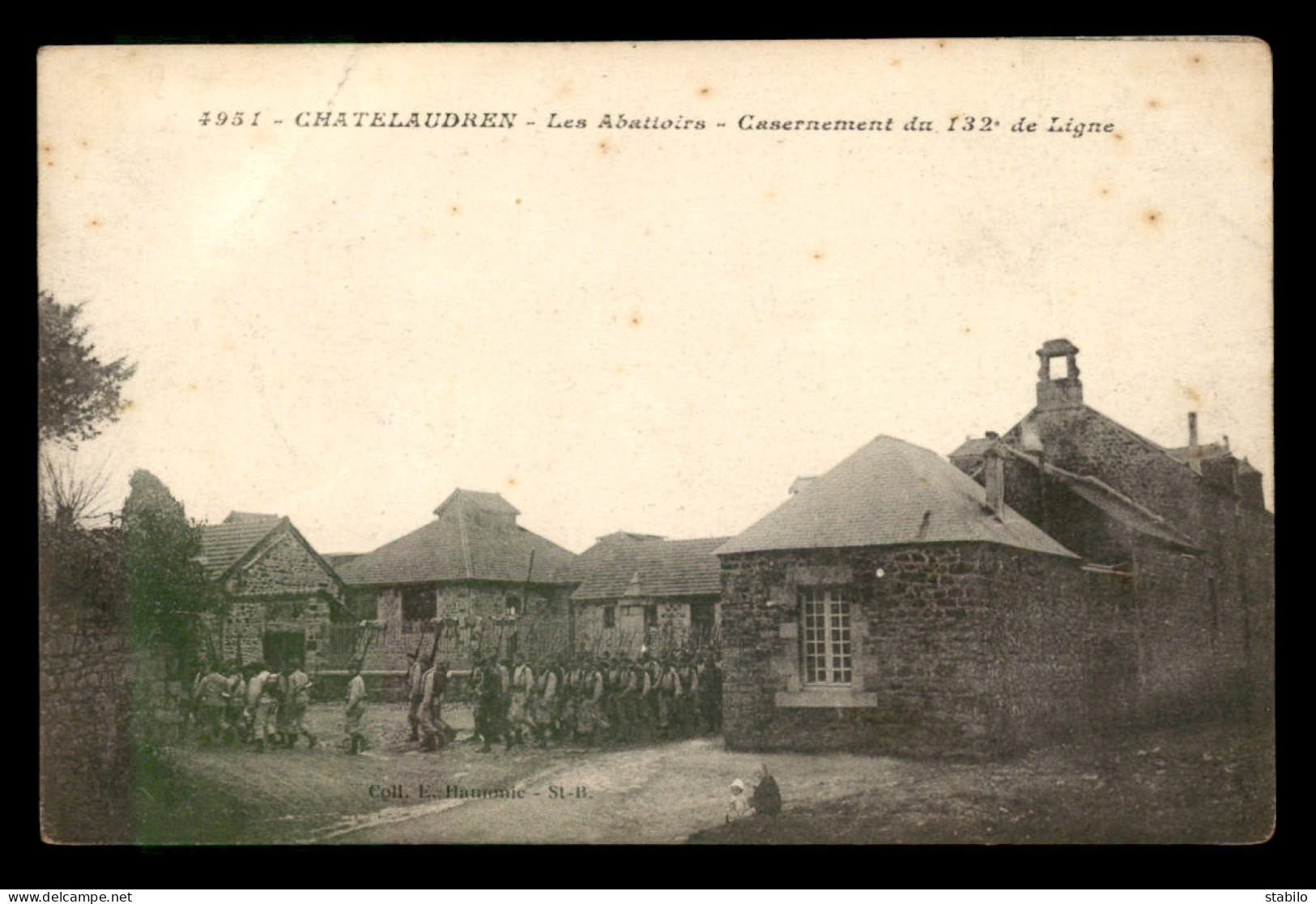 22 - CHATELAUDREN - LES ABTTOIRS - CASERNEMENT DU 132E DE LIGNE - Châtelaudren