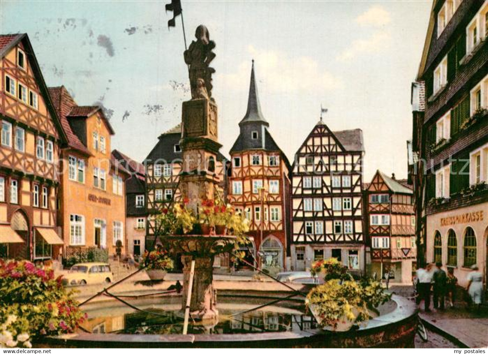 72990502 Fritzlar Marktplatz Mit Rolandsbrunnen Fachwerkhaeuser Altstadt Fritzla - Fritzlar