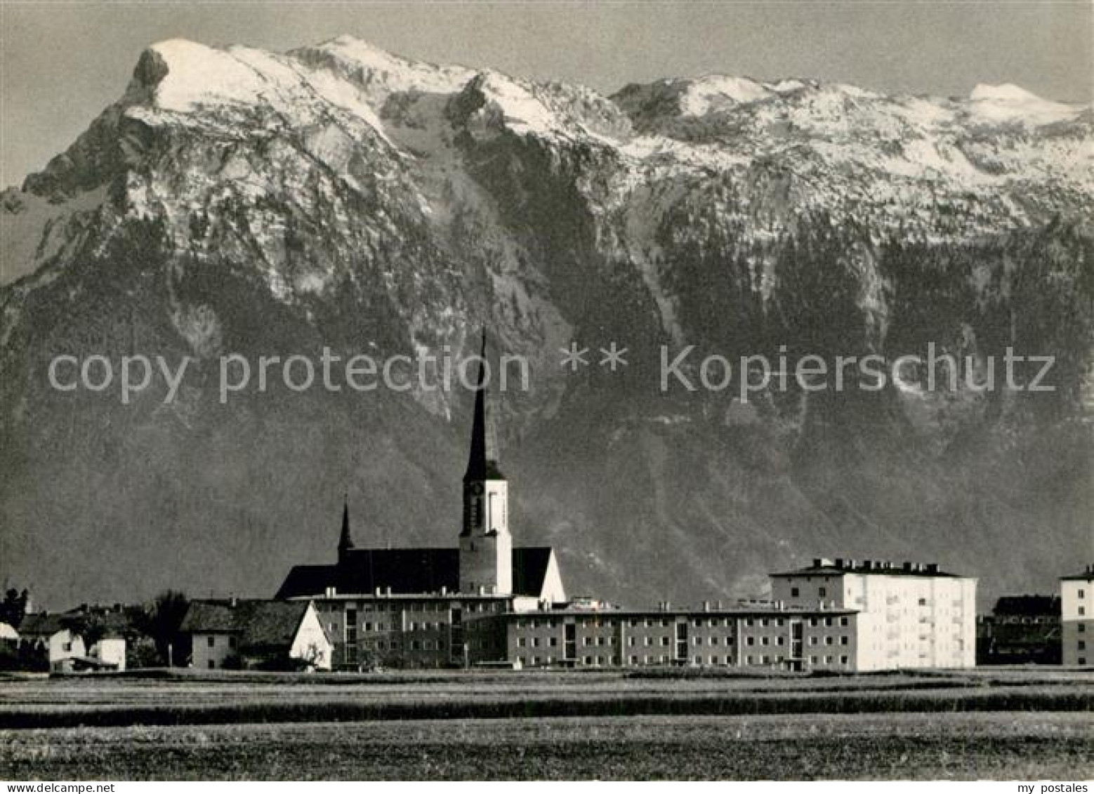 72986249 Freilassing Ortsmotiv Mit Kirche Blick Zum Untersberg Berchtesgadener A - Freilassing