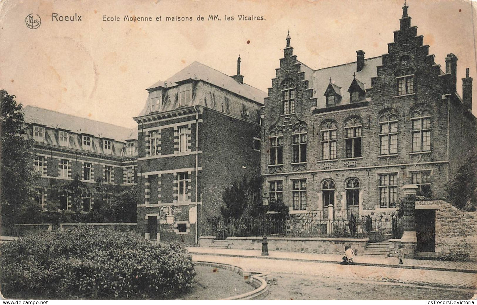 BELGIQUE - Le Roeulx - Vue Générale De L'école Moyenne Et Des Maisons De MM. Les Vicaires - Carte Postale Ancienne - Le Roeulx