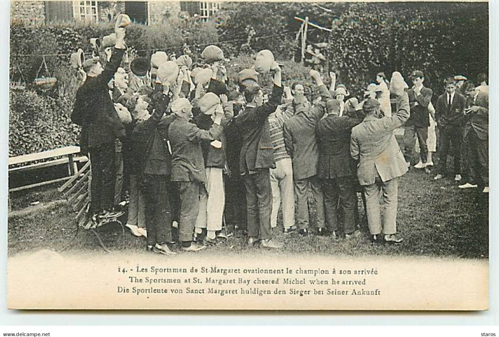 Sports - Natation - 14. Les Sportsmen De St.Margaret Ovationnent Le Champion à Son Arrivée Boulanger à Levallois Perret - Natation