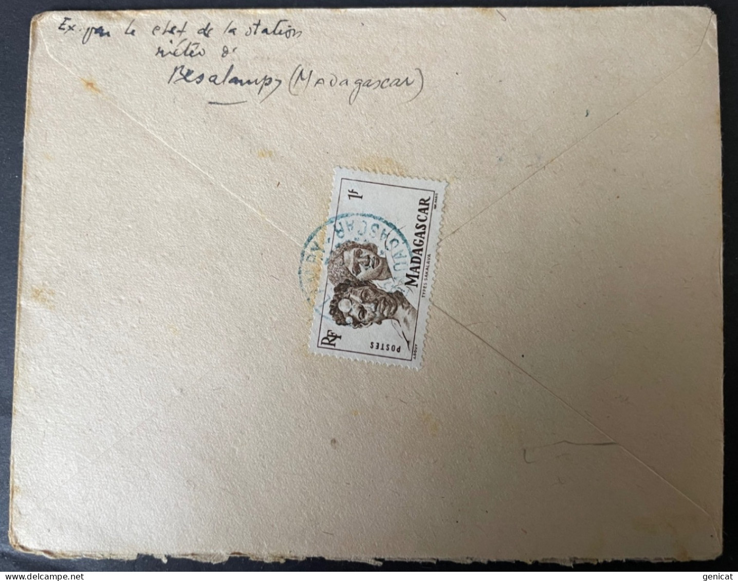 Madagascar Lettre Par Avion 1951 Obliteration CaD Bleu De Besalampy Pour La France Elbeuf Complément Au Verso - Briefe U. Dokumente