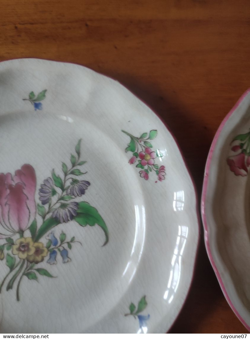 Keller & Guérin trois petites assiettes plates en faïence décor à la Strasbourg vers 1889